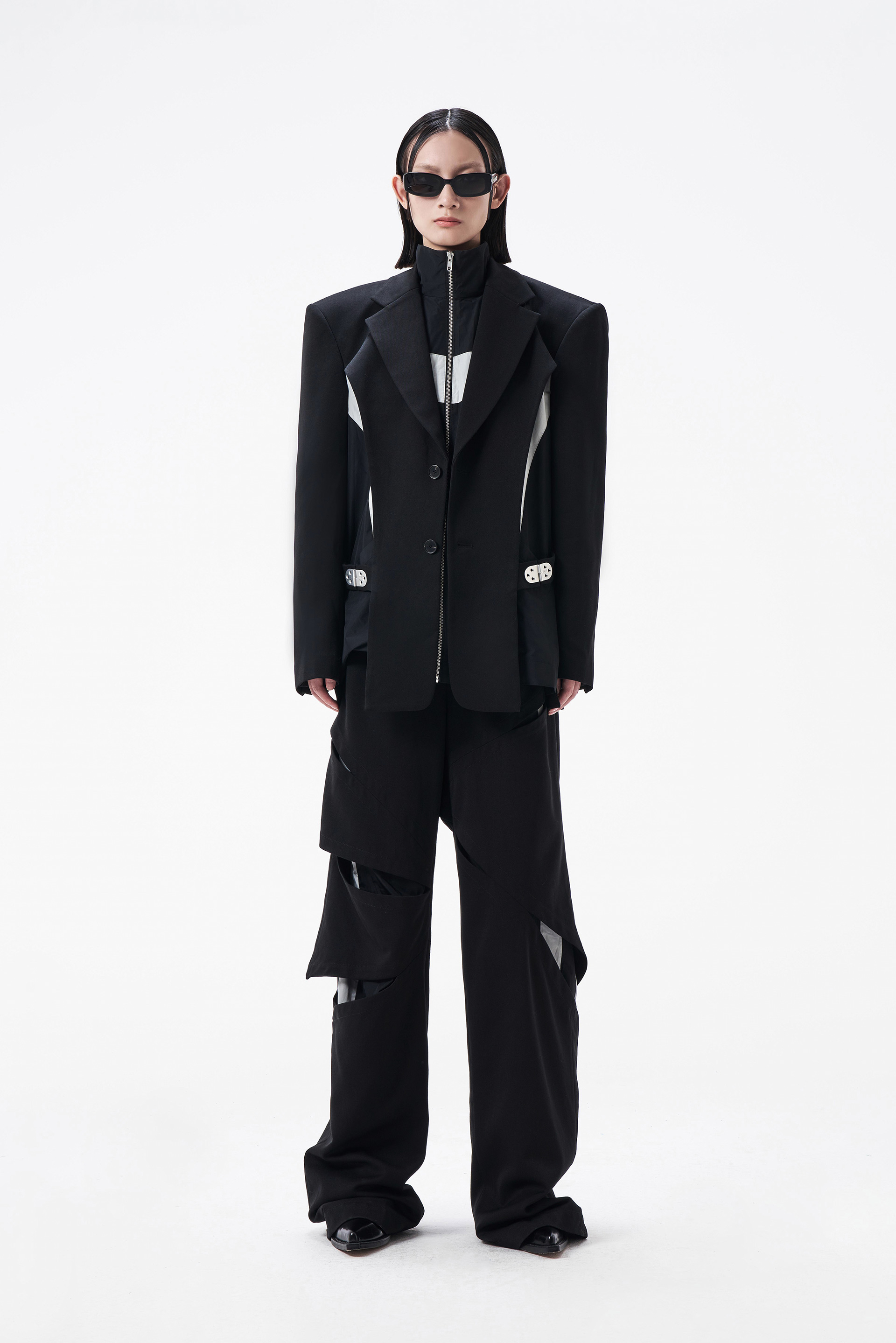 「JUNCTION」FAKE TWO -PIECE CUT -OUT SPLICING SUIT (women)