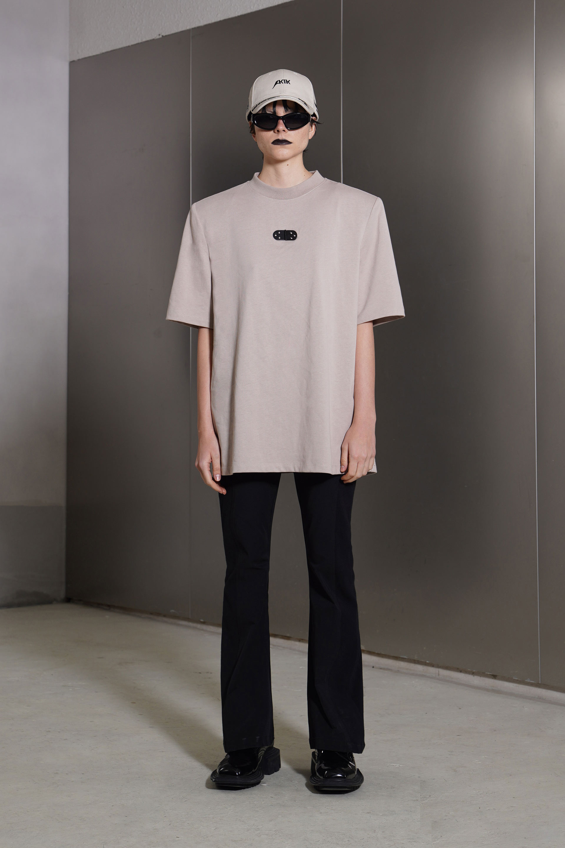 「JUNCTION」SHOULDER PADS T-SHIRT(women)