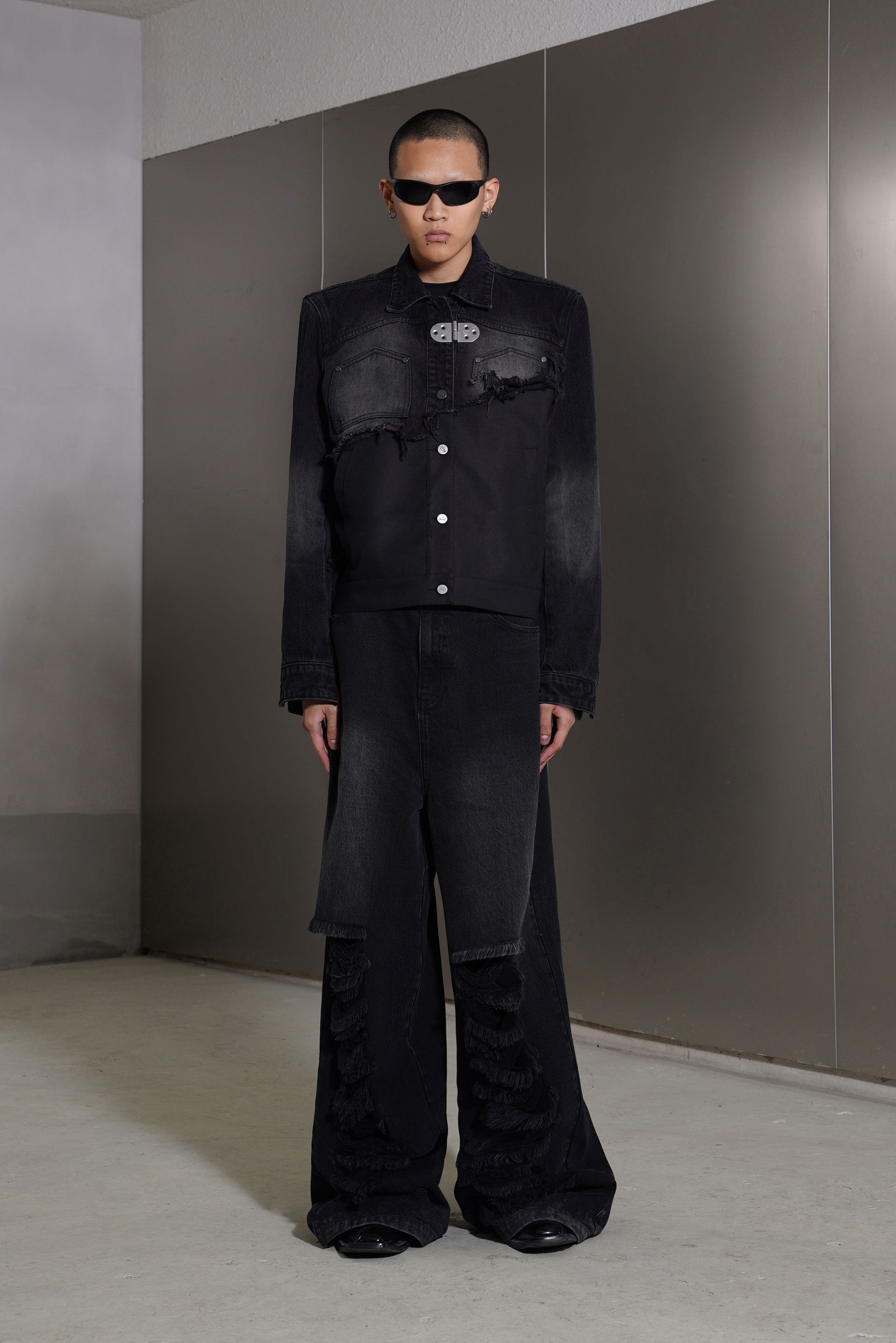 「JUNCTION」DECONSTRUCTED PANELED DENIM JACKET(men)