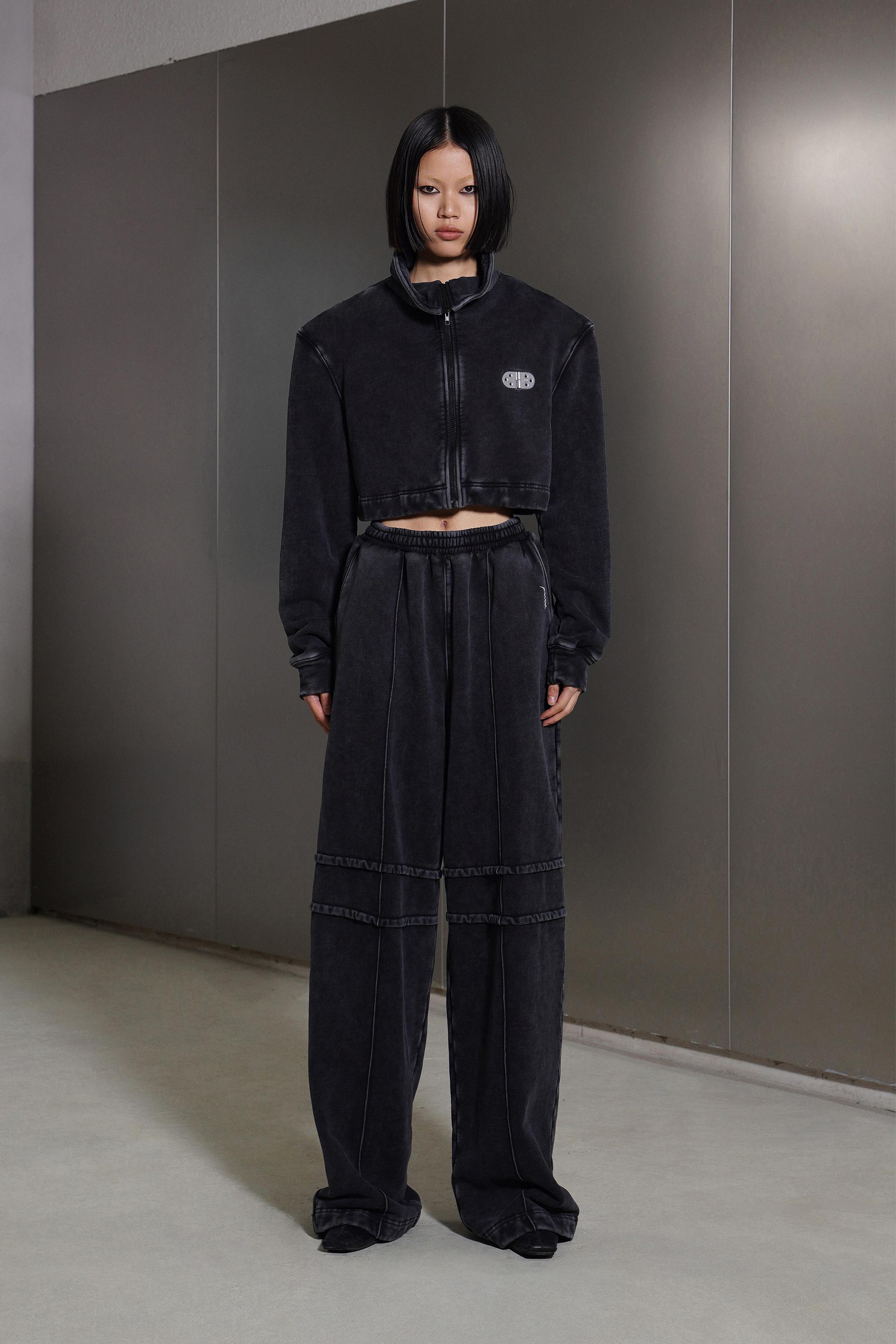 「JUNCTION」SHOULDER PADDED CARDIGAN HOODIE+LOOSE SILHOUETTE SWEATPANTS(women)