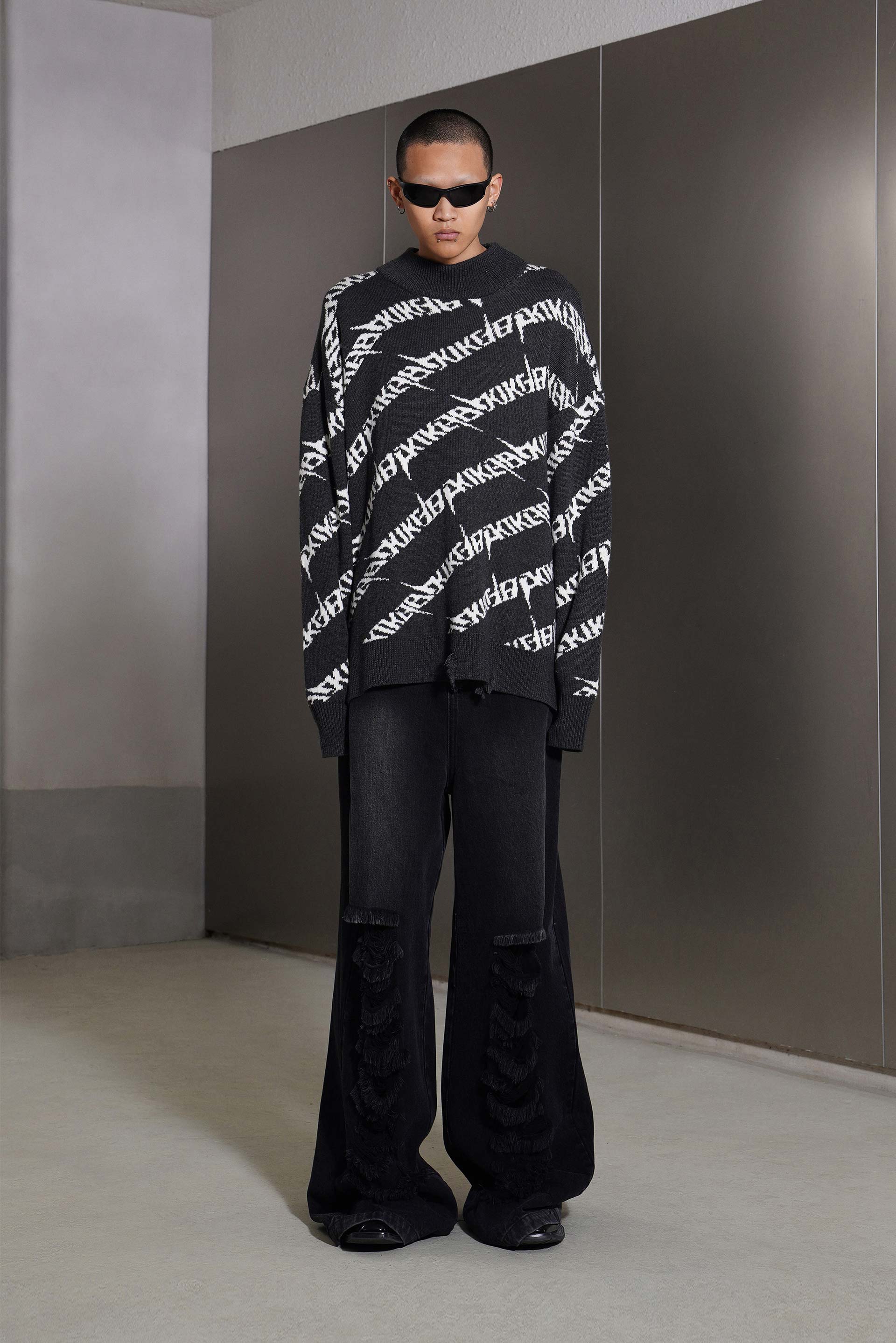 LOOSE LOGO JACQUARD RIPPED SWEATER(men)
