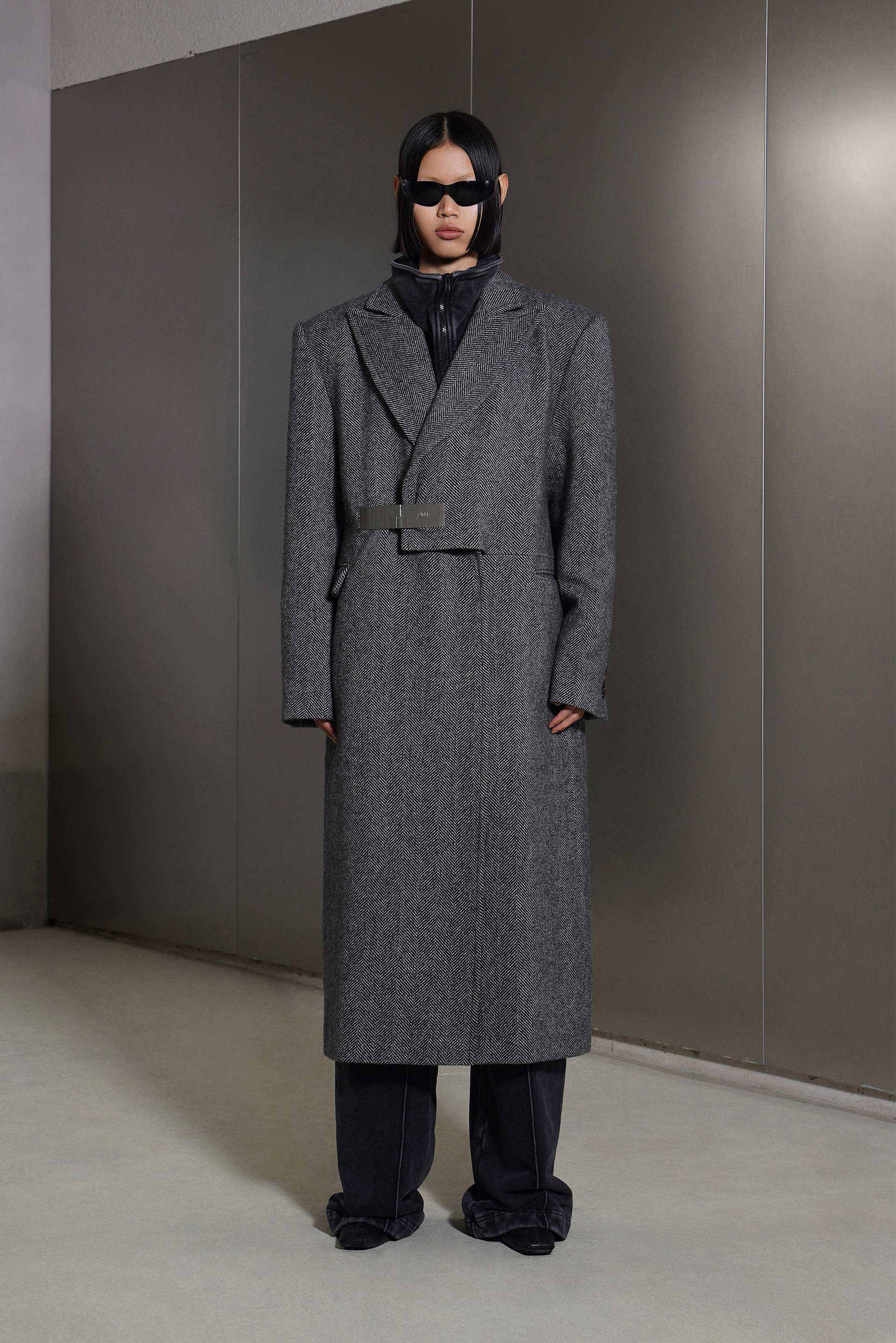 「KEENNESS」SPLIT DECONSTRUCTED HERRINGBONE COAT(women)